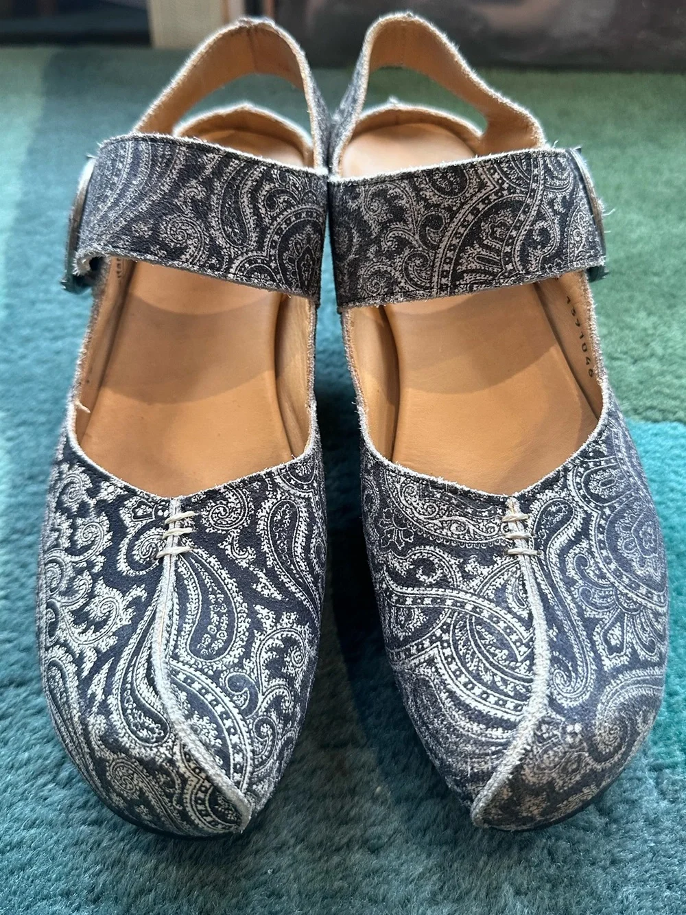 Fluevog Prepare Guide dark gray paisley suede platform slingback -7.5 (fits 7)